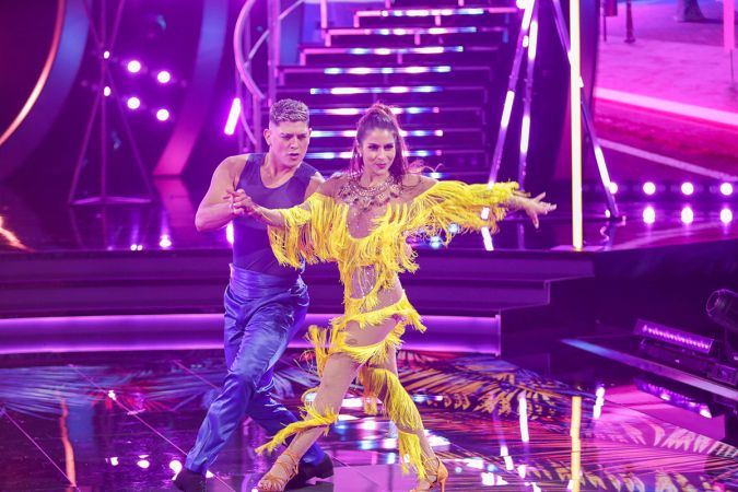 María León en Mira Quién Baila All Stars