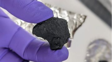 Un fragmento del meteorito Winchcombe.