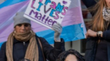 Activistas por los derechos del colectivo 'trans' clamaron este viernes por el cese de agresiones sistémicas de odio.