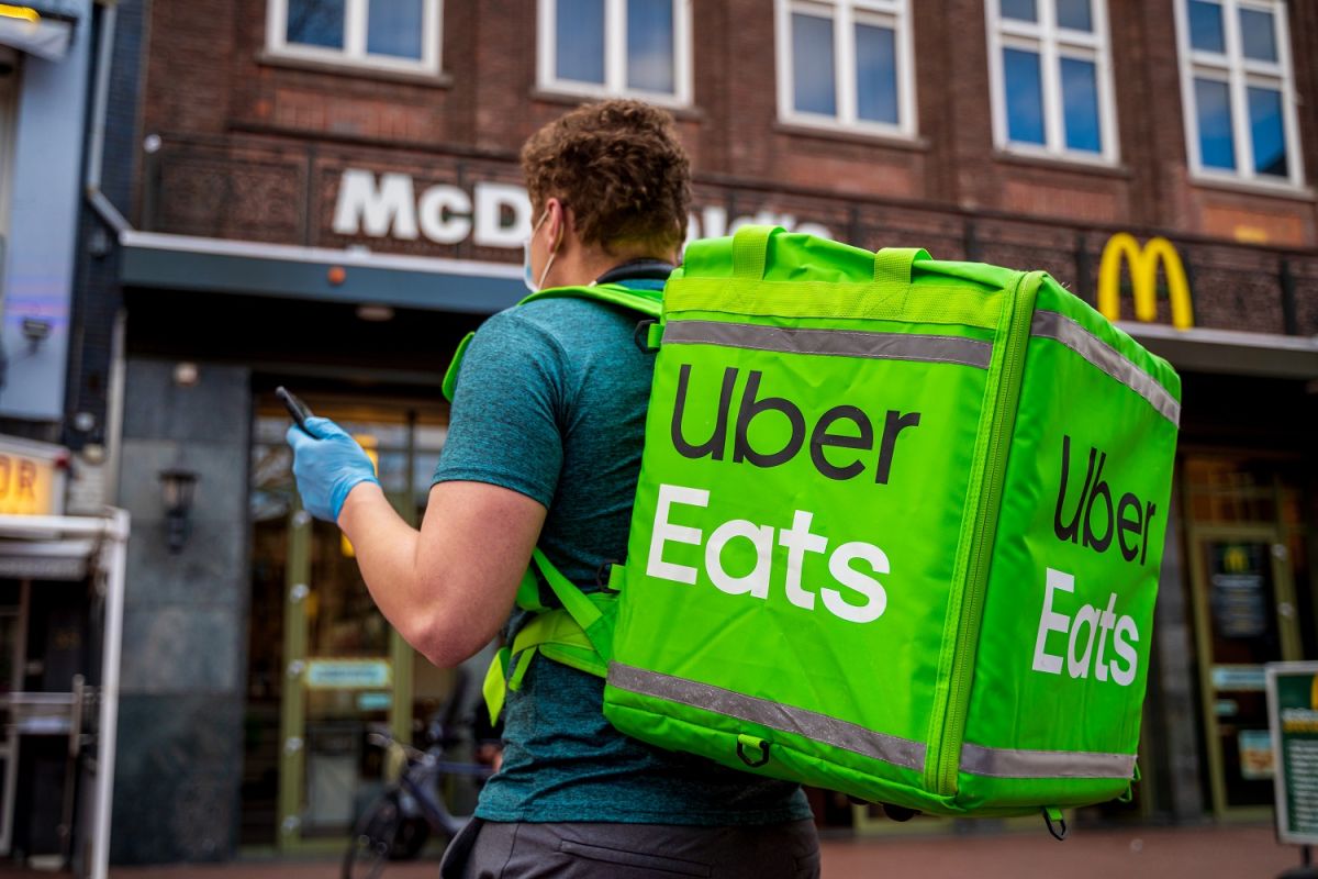 En un análisis donde se realizaron pedidos de McDonald's en 100 ciudades, Uber Eats resultó ser la aplicación de entrega de alimentos más cara de Estados Unidos. 
