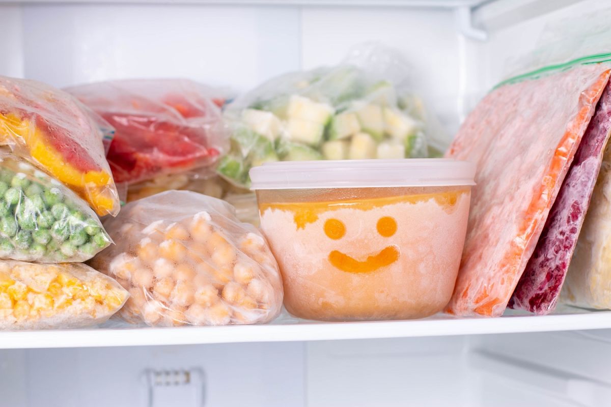 El tiempo de almacenamiento en el congelador para mantener los alimentos en óptimas condiciones de calidad depende del tipo de producto.