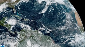Imágenes satelitales del huracán Lisa.