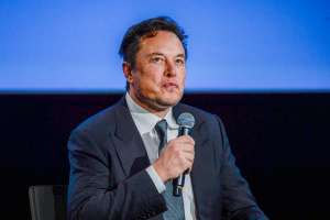 Elon Musk aparentemente se burla de activistas contra el racismo en Twiiter