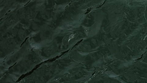 El kayak es una canoa larga de remo.