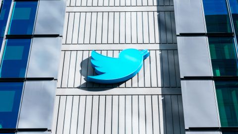 twitter-elon-musk-despidos-inmigrantes