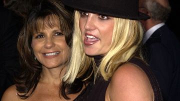 La cantante Britney Spears y su madre, Lynne.