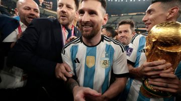 Lionel Messi fue asediado durante la celebración de Argentina.