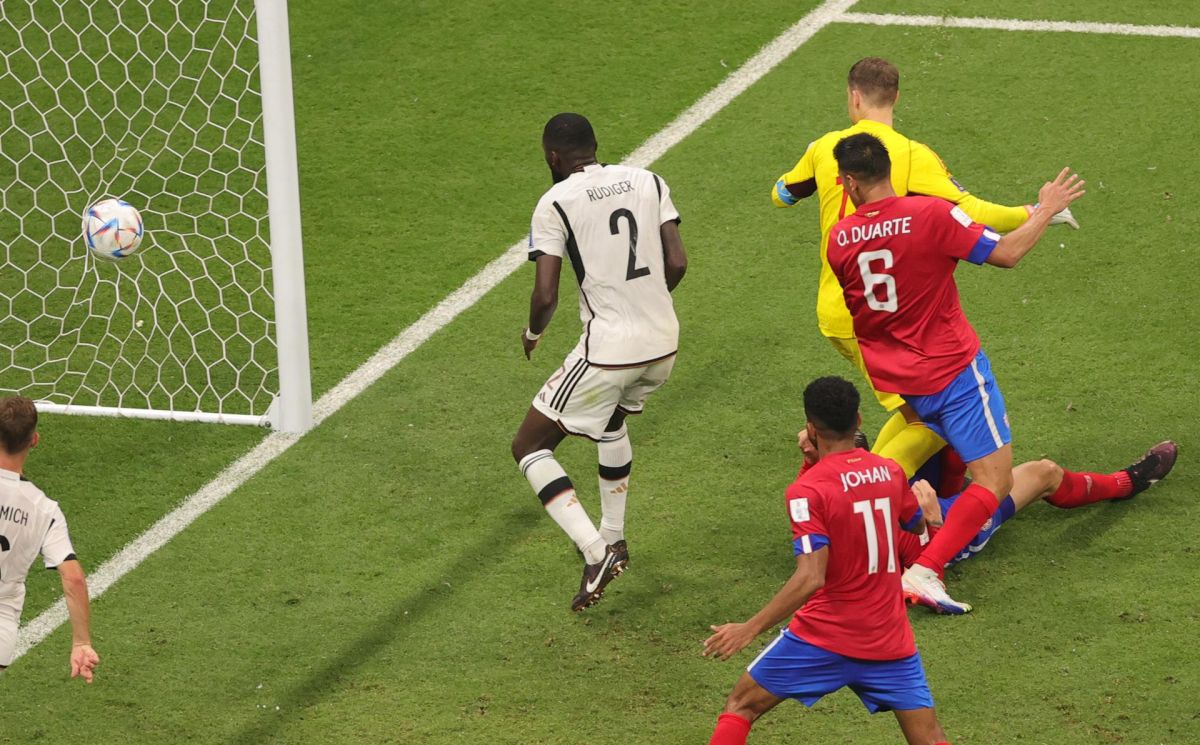 Alemania le ganó a Costa Rica 4-2.