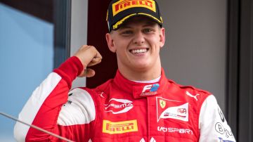 Mick Schumacher firma con Mercedes de la F1 para el 2023