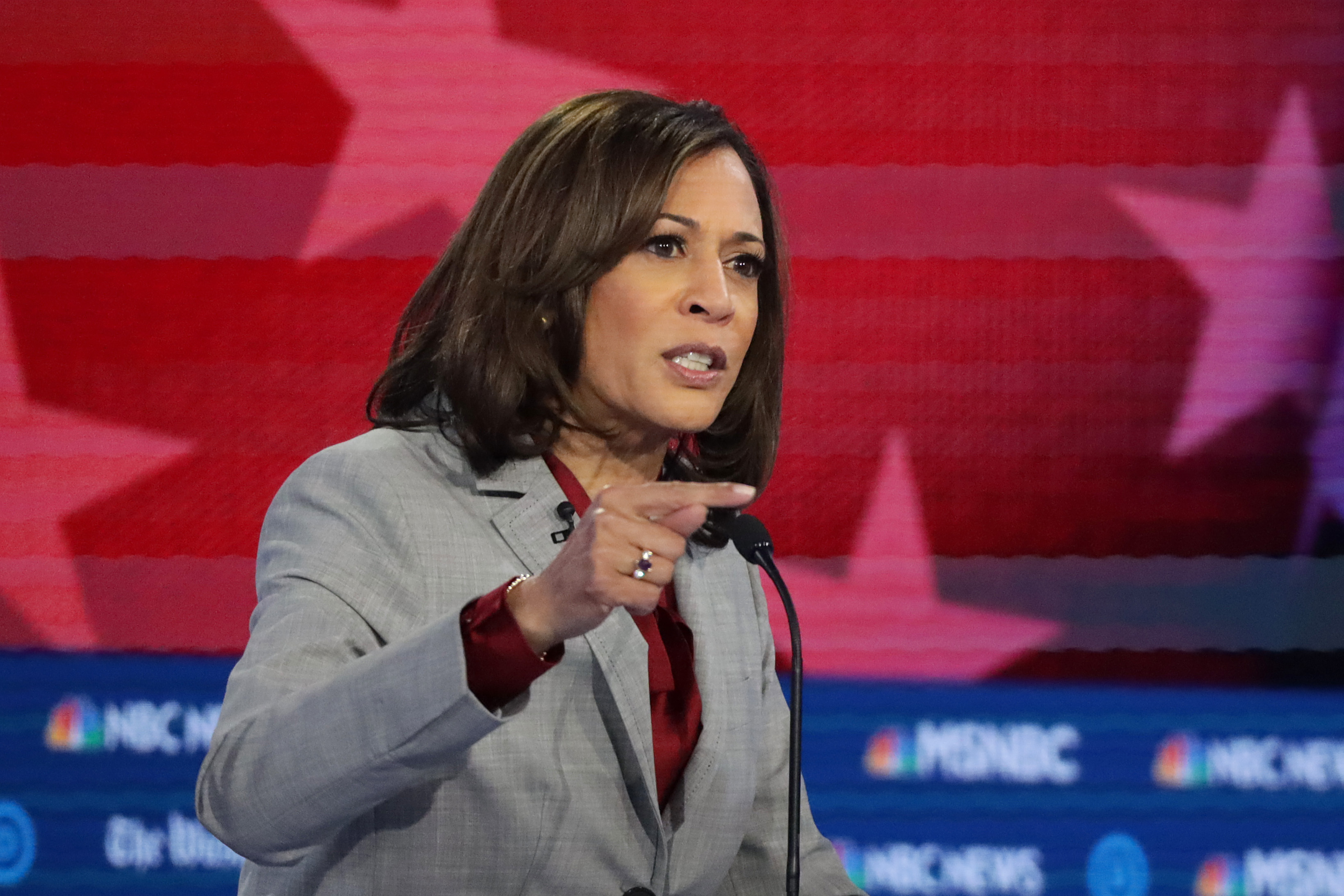 Three buses with immigrants were left in front of the house of Kamala Harris in Washington D.C. during christmas eve