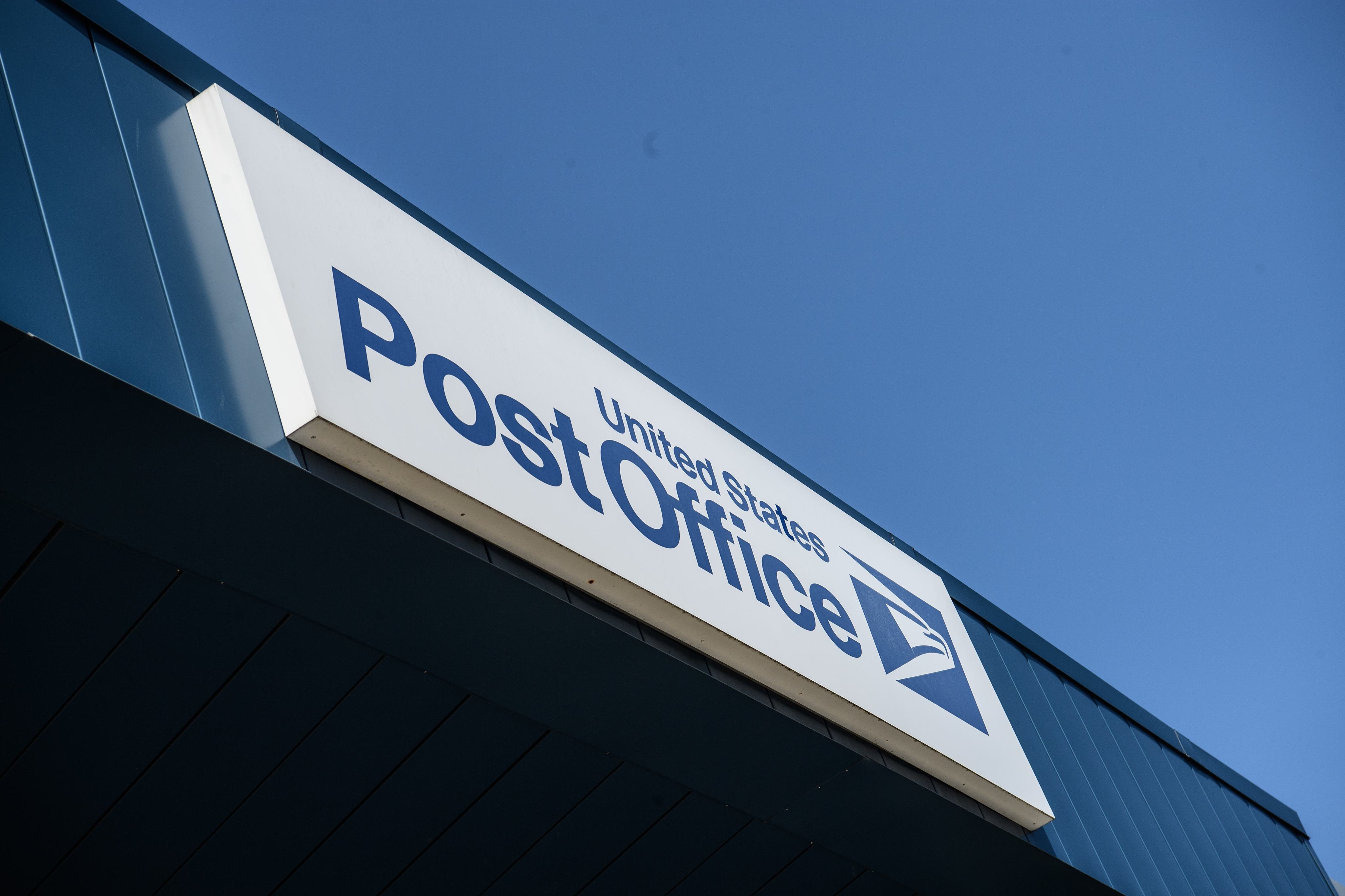 Ante la crisis, Servicio Postal aumenta el precio de las estampillas