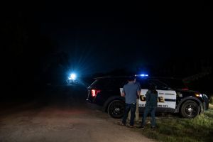 Condenan a 15 años de cárcel a “coyote” que transportó y abusó de una menor migrante