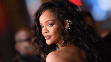 La empresaria Rihanna se robó las miradas de los internautas con el integrante más pequeño de su familia.