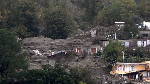 Fuertes lluvias en el sur de Brasil provocaron un deslizamiento de tierra.