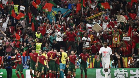 Selección de Portugal celebra el segundo gol del partido ante Suiza.