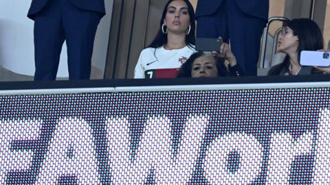 Georgina Rodríguez se muestra seria tras la eliminación de Portugal en Qatar 2022.