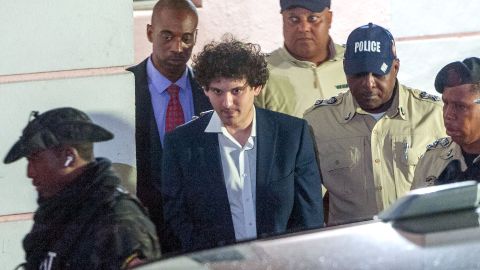 Sam Bankman Fried detenido en Bahamas.