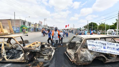 PERU-POLITICS-PROTESTS-BLOCKADE