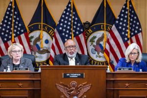 Comité del 6 de enero vota sobre las recomendaciones penales contra Trump en su última audiencia pública