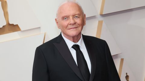 Anthony Hopkins era alcohólico al principio de su carrera.