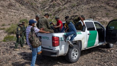 Un juez ordenó el fin del Título 42 en la frontera.