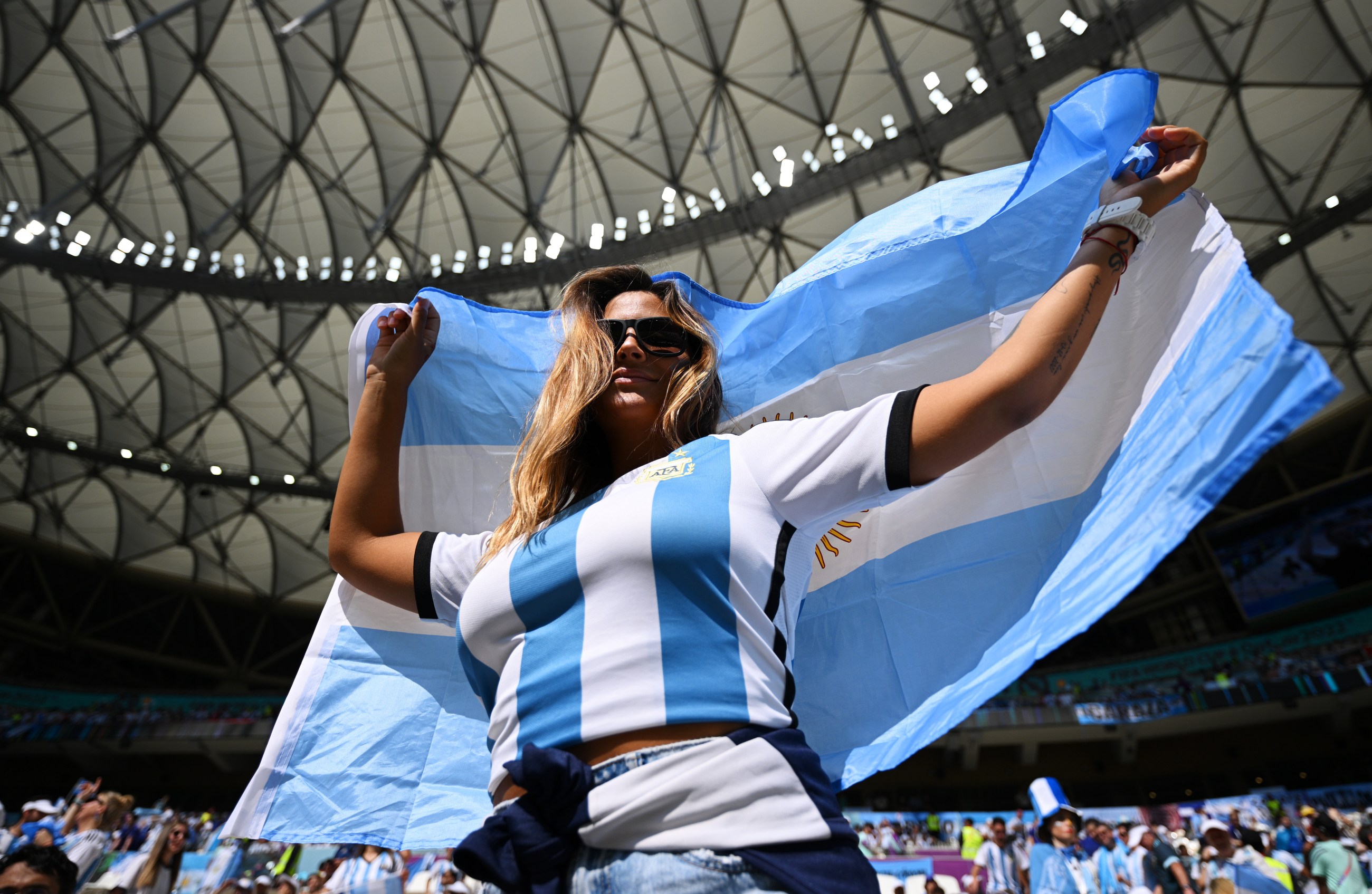 Fanática que mostró sus senos sin censura en la final del Mundial Qatar  2022 apareció en redes sociales orgullosa de su hazaña [Fotos] - El Diario  NY