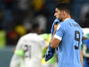 Uruguay juega su mejor partido y gana 2 a 0