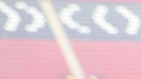 Flores en la tribuna de prensa del estadio Al Bayt en honor a Grant Wahl antes del Francia - Inglaterra.