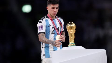 Enzo Fernández ganó el Mundial Qatar 2022 con Argentina.