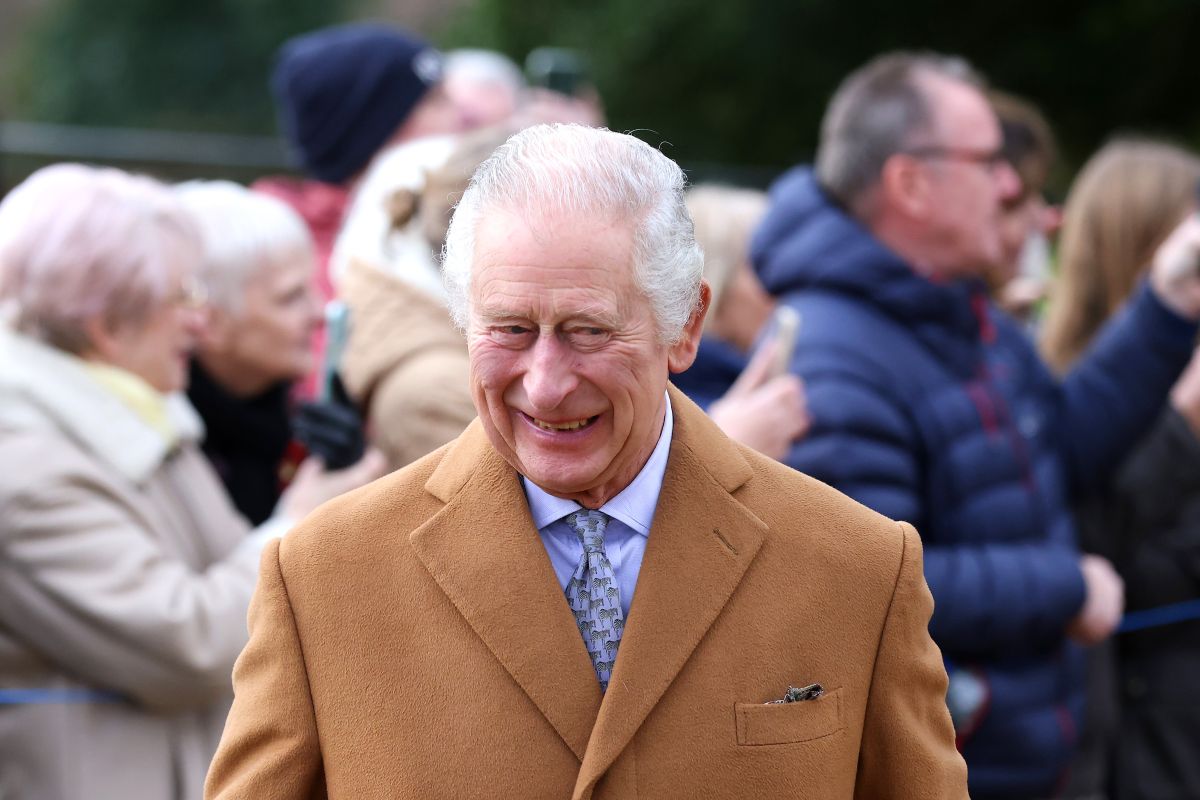 King Carlos III honors his mother, Queen Elizabeth II, during his first Christmas speech