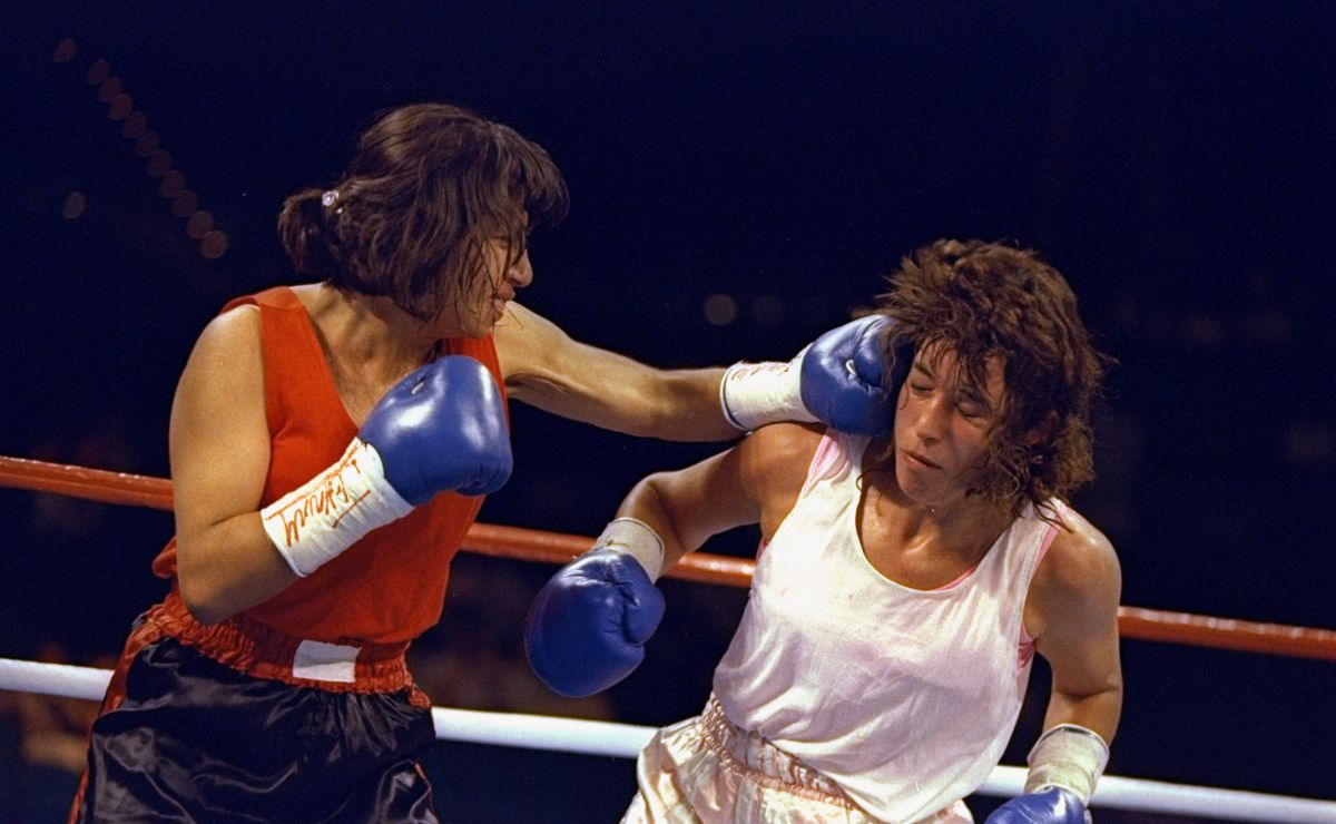 Mexicana Laura Serrano se convirtió en la primera boxeadora en ingresar ...