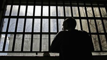 La reforma al sistema de fianzas busca, entre otras cosas, reducir las disparidades raciales y la prisión preventiva.