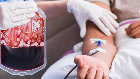 Hombre hospitalizado