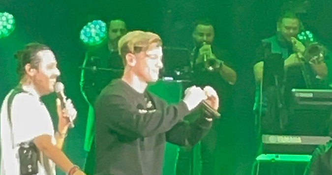 Servando y Florentino cantaron junto a Guaynaa