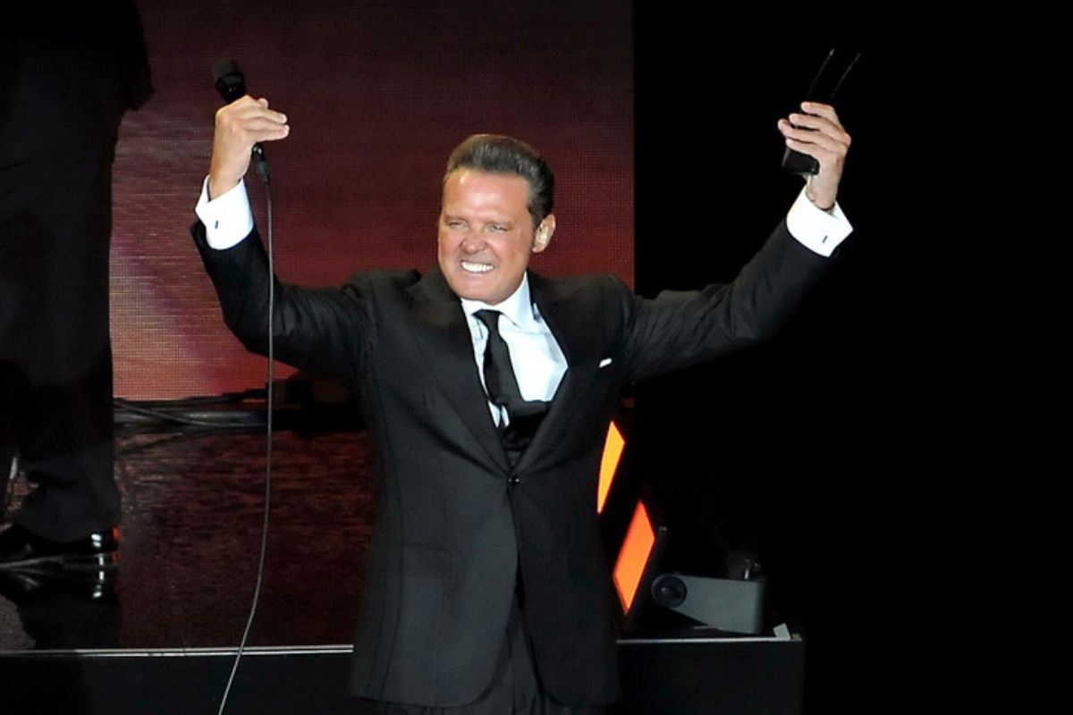 Las imágenes con las que Luis Miguel y Paloma Cuevas confirman que siguen  juntos