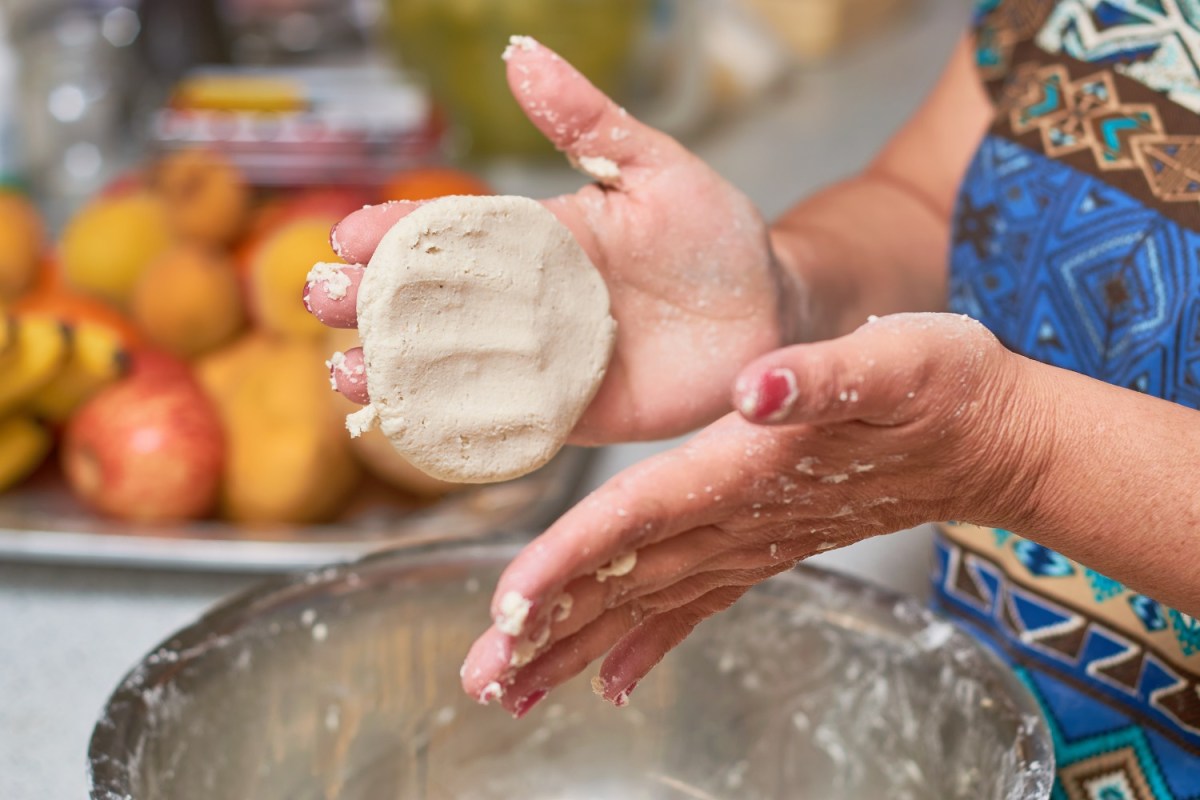 Cómo hacer tortillas de maíz caseras desde cero - El Diario NY