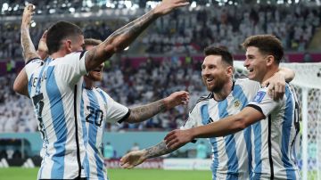 Argentina celebra el segundo gol frente a Australia en el Mundial.