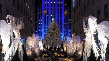 Rockefeller Center Christmas Tree; Midtown; Manhattan