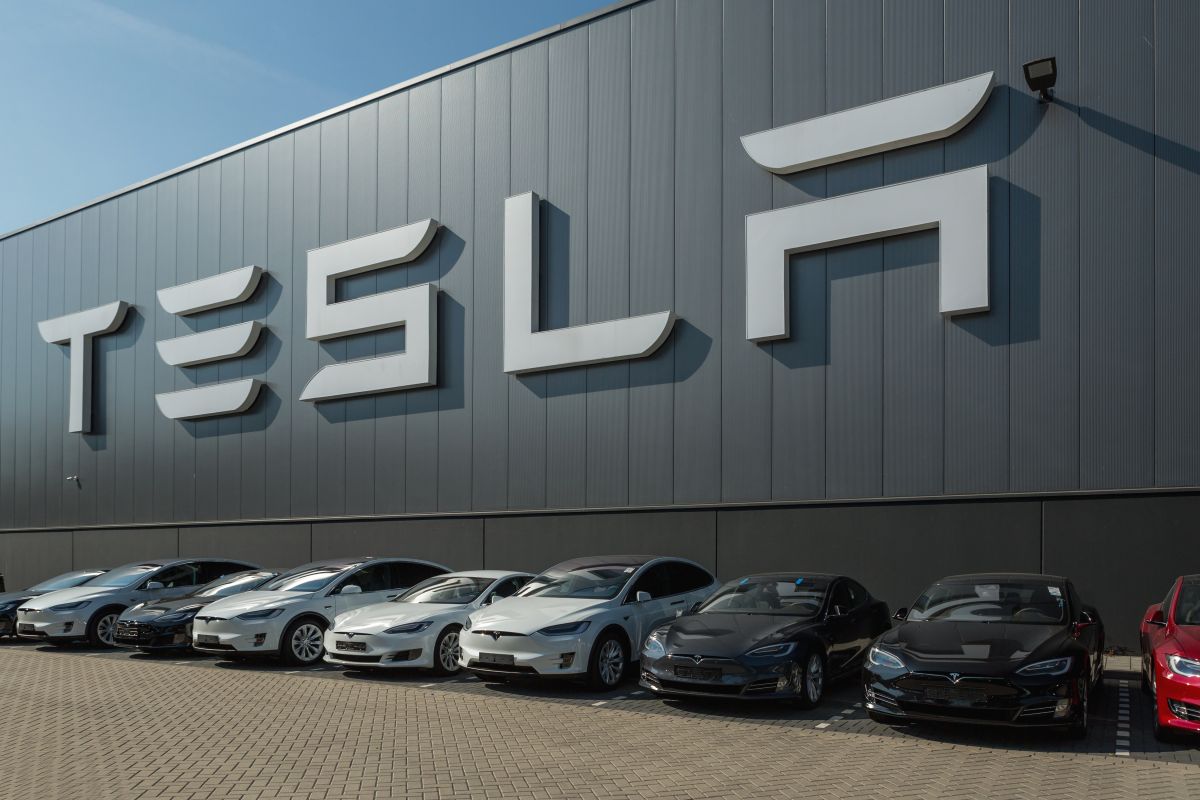 Fuentes señalan que Tesla quiere una nueva "Gigafábrica" en México.
