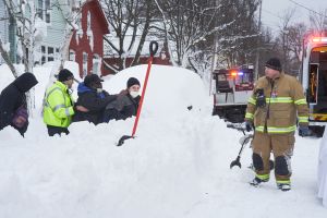 Saqueo de tiendas y 28 muertos por el frío: Navidad de horror en el norte de Nueva York