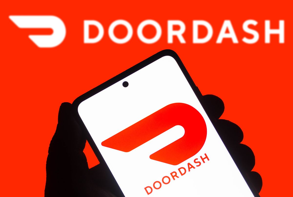 DoorDash está tratando de reducir sus costos operativos y no puede hacerlo sin eliminar puestos de trabajo.