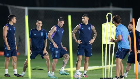 Di María y De Paul volvieron a entrenar junto al equipo.