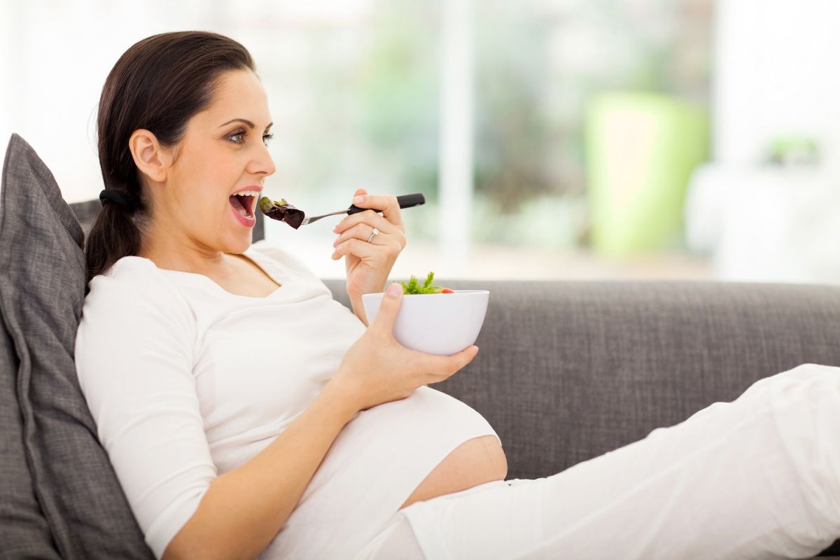 La dieta mediterránea tendría efectos positivos para las mujeres enbarazadas, según un estudio reciente.