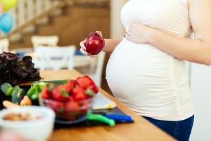 Seguir una dieta antiinflamatoria puede mejorar la fertilidad, según un estudio