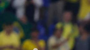 Jugadores de Brasil sacaron una pancarta de apoyo al astro brasileño Pelé.