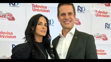 Ximena Herrera y Mark Tacher participan en la telenovela "Los Caminos Del Amor", producción de Nicandro Díaz.