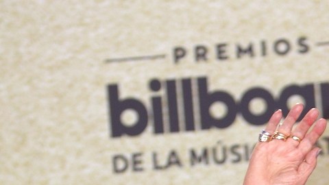 Los fanáticos de Paquita la del Barrio aplaudieron que apoye a Shakira.