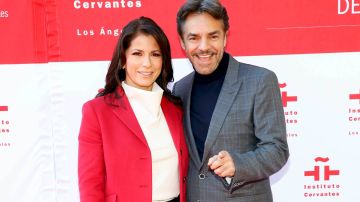 El actor Eugenio Derbez junto a Alessandra Rosaldo.