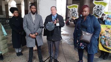 El Defensor del Pueblo Jumaane Williams y el Contralor de NYC, Brad Lander, piden a la Casa Blanca más presupuesto para atender a los recién llegados.