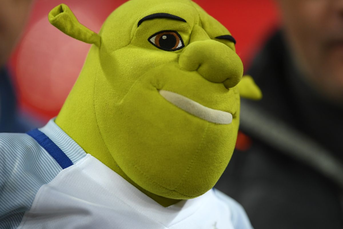 Muñecos de Shrek suelen verse a menudo en el fútbol inglés.